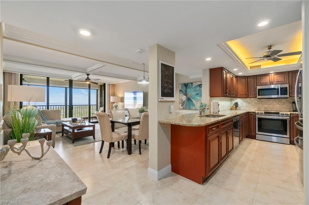 17 Bluebill Ave 1005, Naples, FL 34108-14