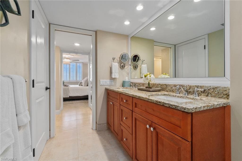 17 Bluebill Ave 1005, Naples, FL 34108-31