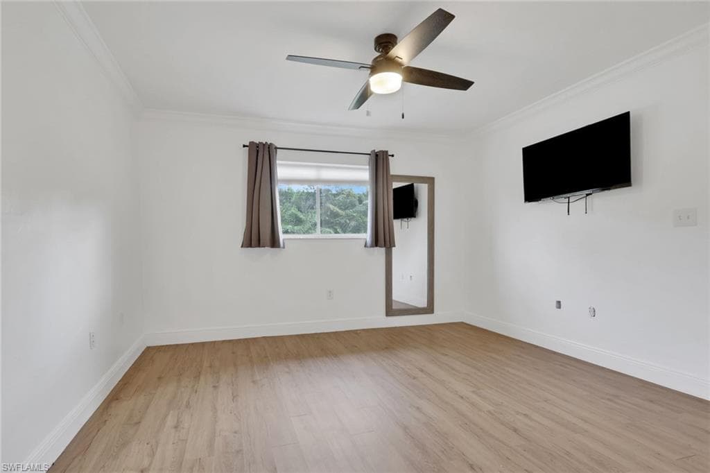 146 Cypress Way E 7, Naples, FL 34110-15