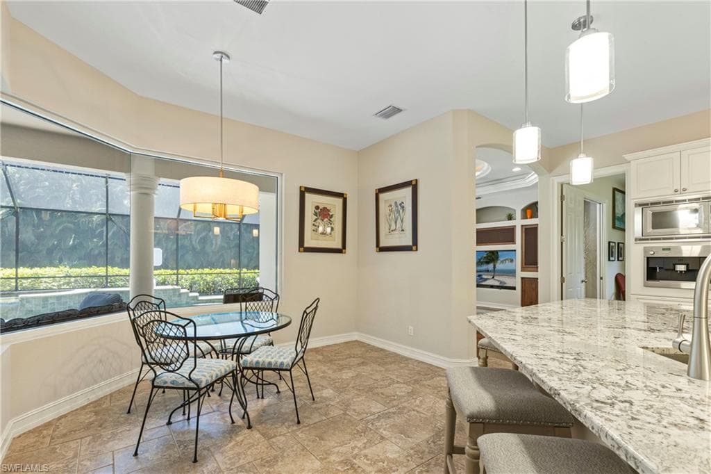 2116 Harlans Run, Naples, FL 34105-12