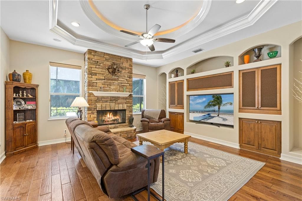 2116 Harlans Run, Naples, FL 34105-15