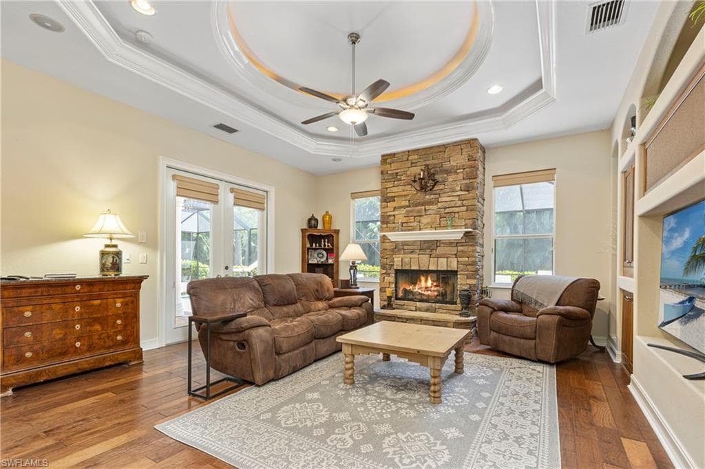 2116 Harlans Run, Naples, FL 34105-16