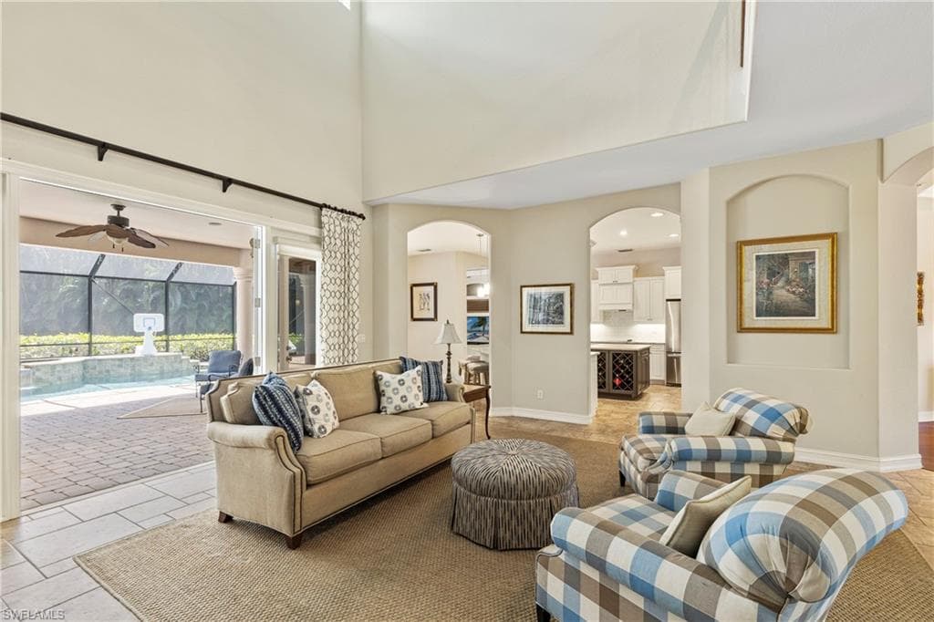 2116 Harlans Run, Naples, FL 34105-5