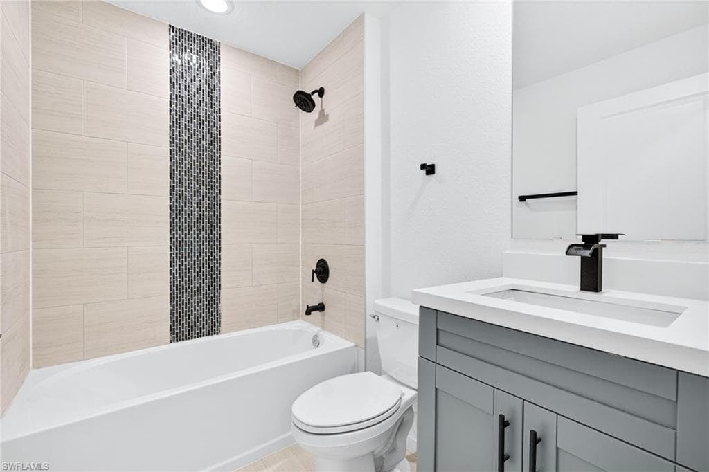 1141 Deauville St E, Lehigh Acres, FL 33974-11