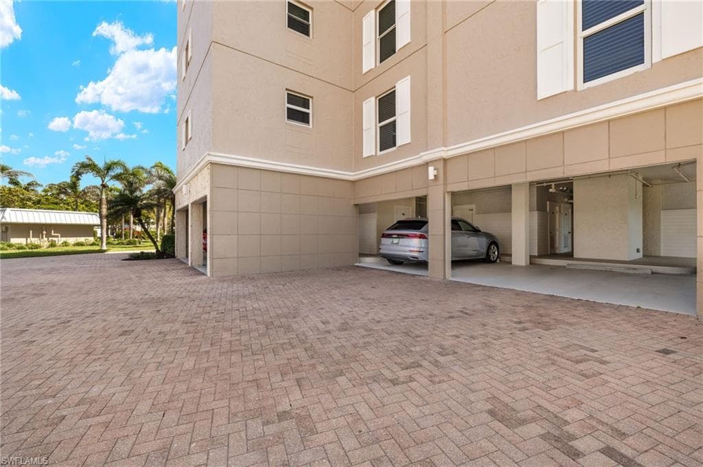 2901 Gulf Shore Blvd N 803s, Naples, FL 34103-35