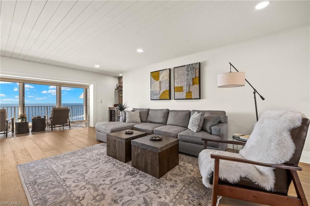 2901 Gulf Shore Blvd N 803s, Naples, FL 34103-3