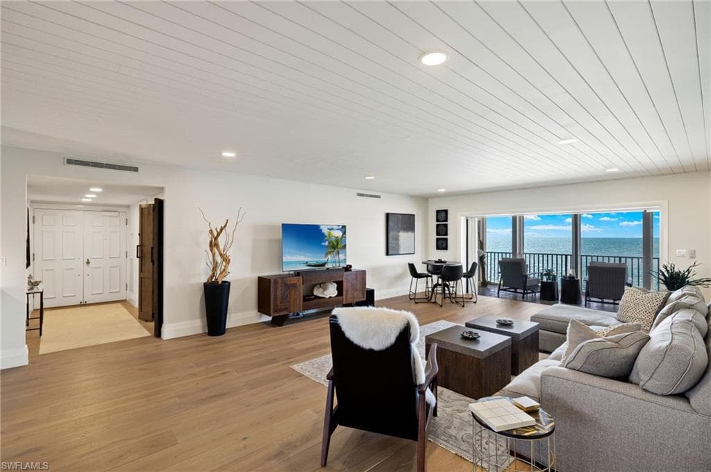 2901 Gulf Shore Blvd N 803s, Naples, FL 34103-5