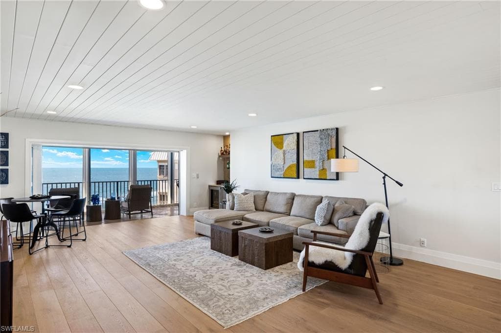2901 Gulf Shore Blvd N 803s, Naples, FL 34103-7
