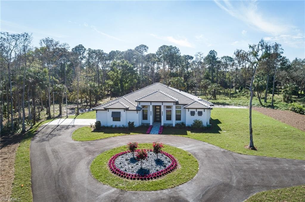 5772 Green Blvd, Naples, FL 34116-22