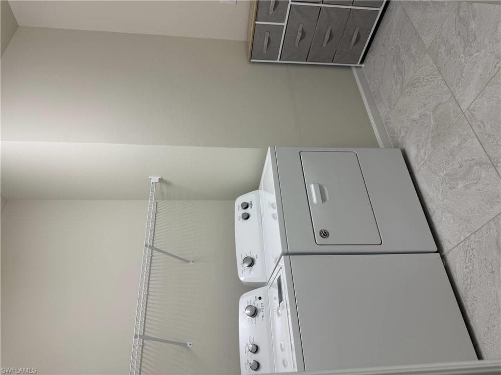 9241 Holden Dr, Fort Myers, FL 33967-3