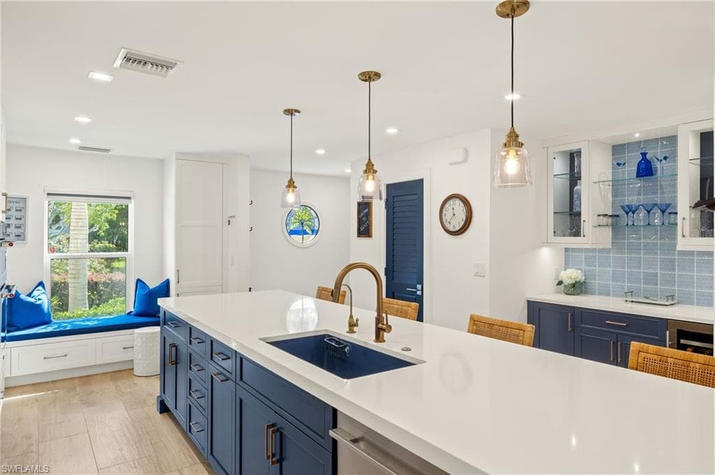 1060 6th St S 1060, Naples, FL 34102-11