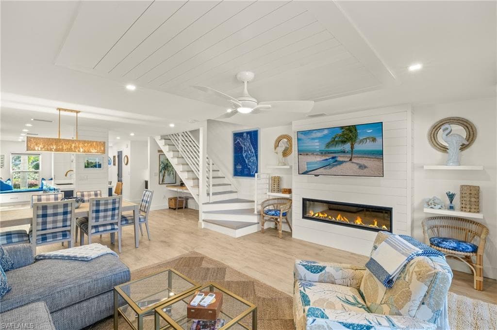 1060 6th St S 1060, Naples, FL 34102-4