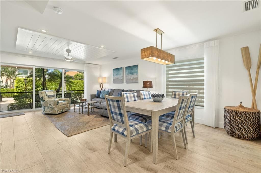 1060 6th St S 1060, Naples, FL 34102-6