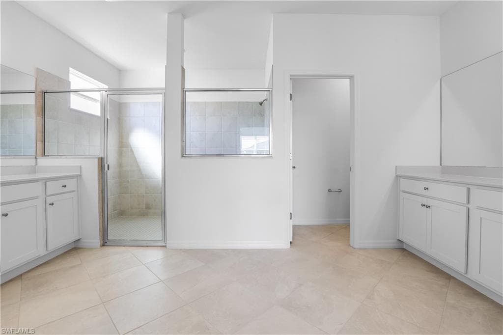 3927 45th Ln, Cape Coral, FL 33993-12