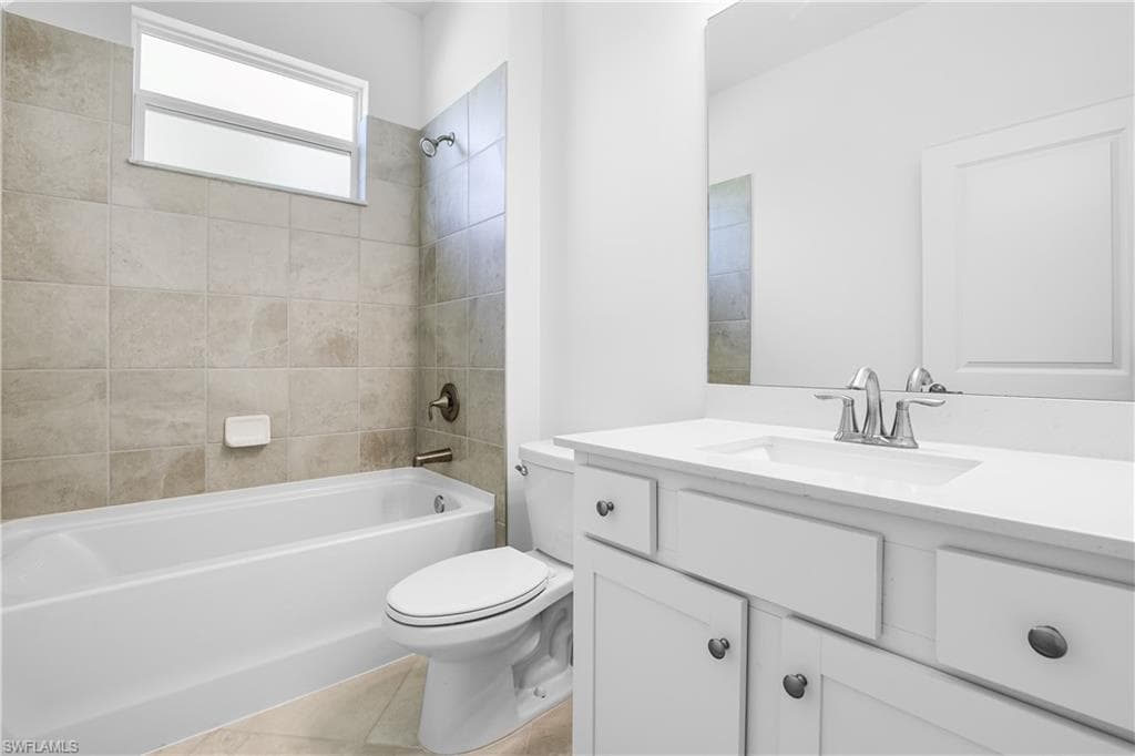 3927 45th Ln, Cape Coral, FL 33993-21