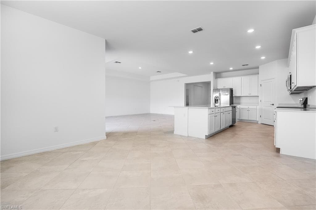 3927 45th Ln, Cape Coral, FL 33993-22