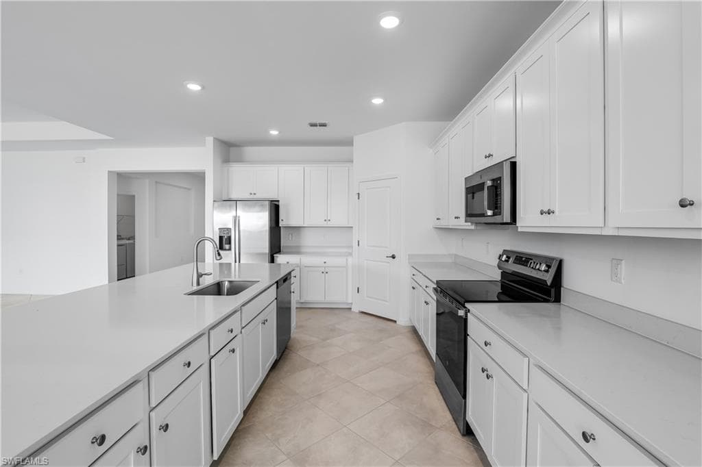 3927 45th Ln, Cape Coral, FL 33993-5