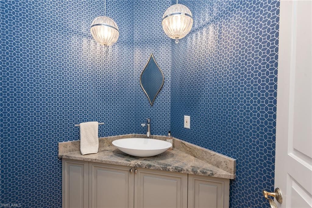 8604 Majorca Ln, Naples, FL 34114-14