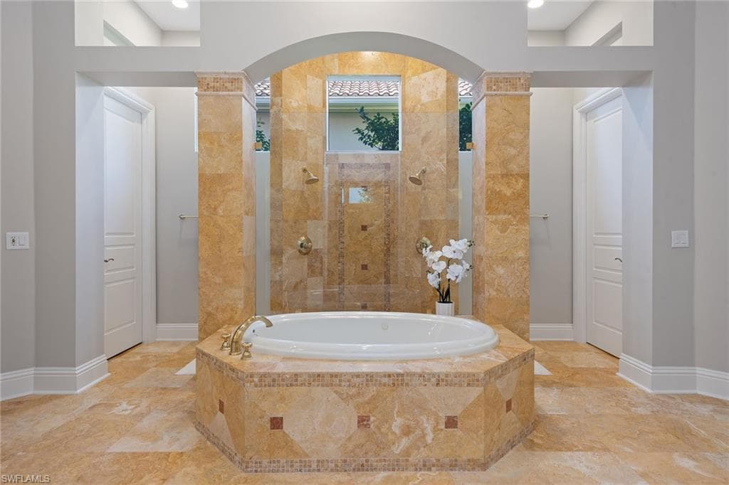 8604 Majorca Ln, Naples, FL 34114-19