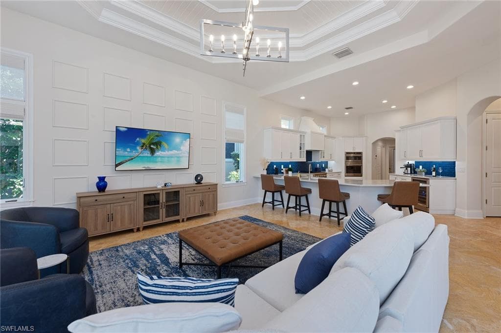 8604 Majorca Ln, Naples, FL 34114-5