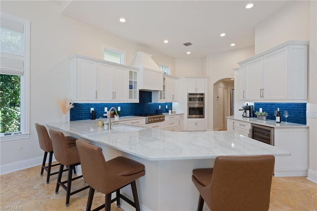 8604 Majorca Ln, Naples, FL 34114-6