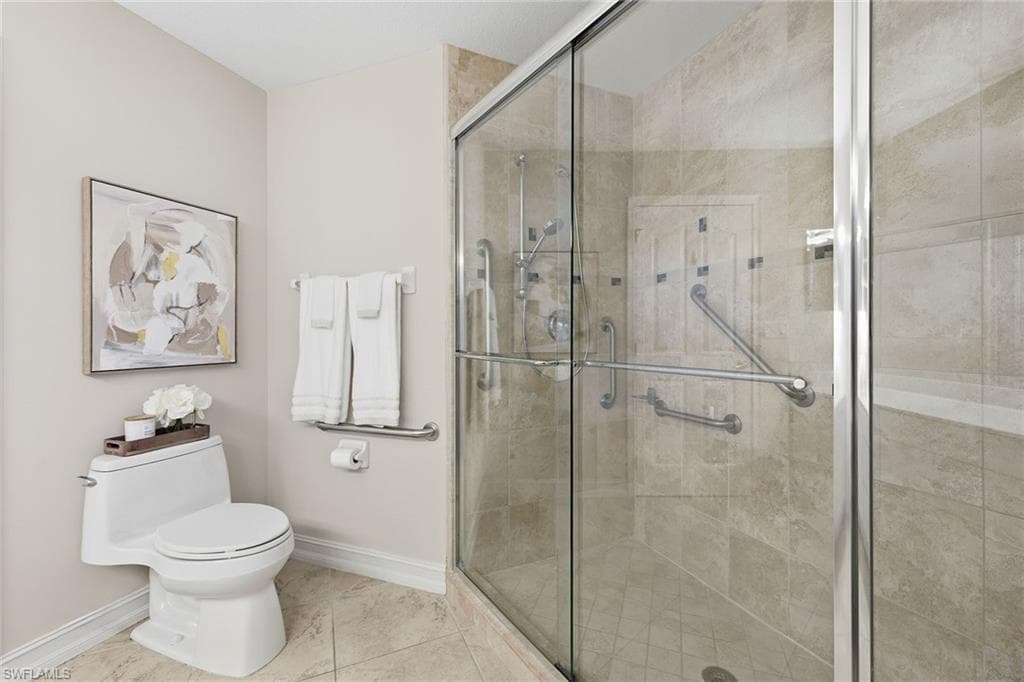 900 Diamond Cir 905, Naples, FL 34110-21