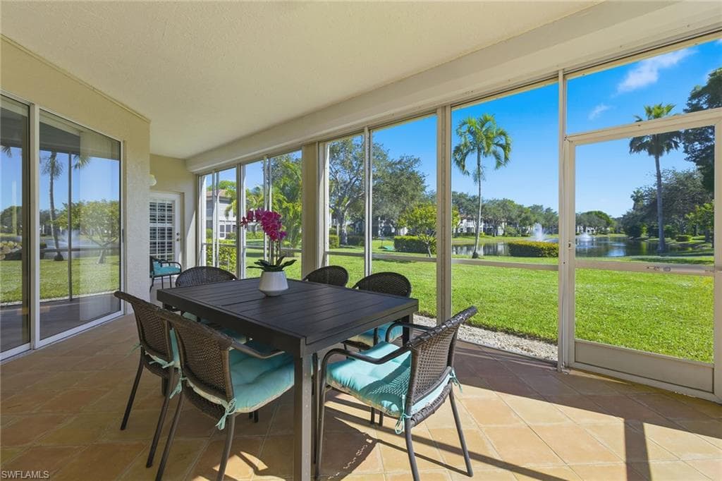 900 Diamond Cir 905, Naples, FL 34110-32