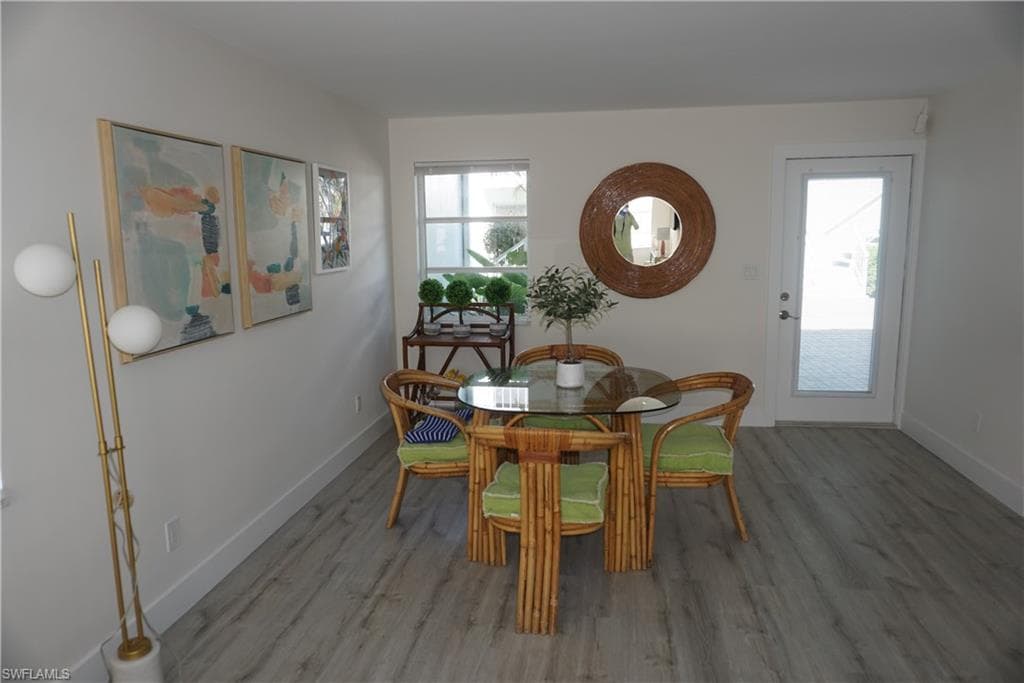 663 12th Ave 663, Naples, FL 34102-8