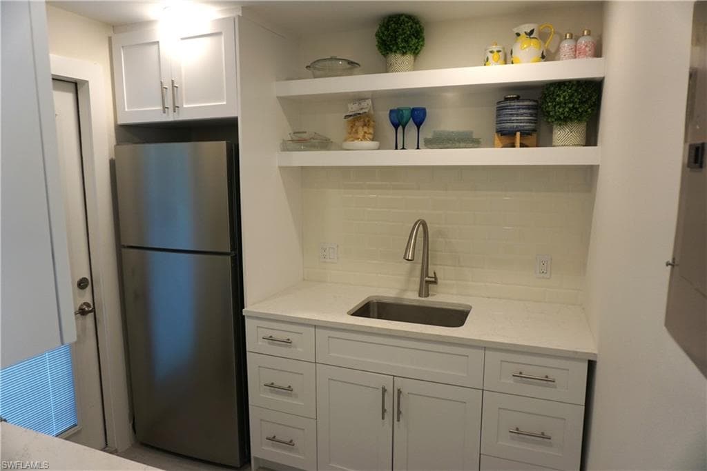 663 12th Ave 663, Naples, FL 34102-9