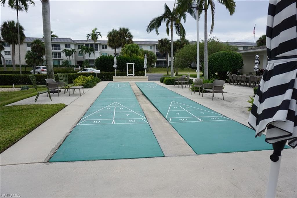 663 12th Ave 663, Naples, FL 34102-6