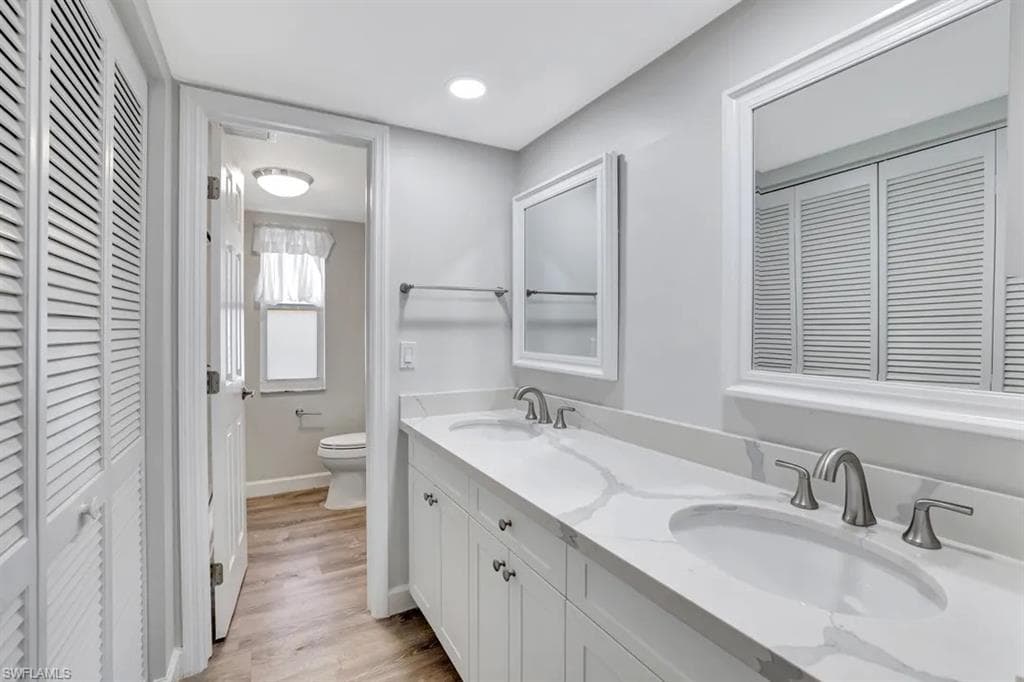 250 Candycane Ln 1013, Naples, FL 34112-9