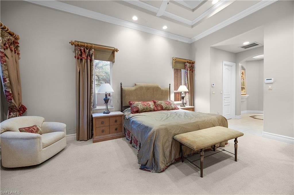 258 9th Ave S, Naples, FL 34102-18