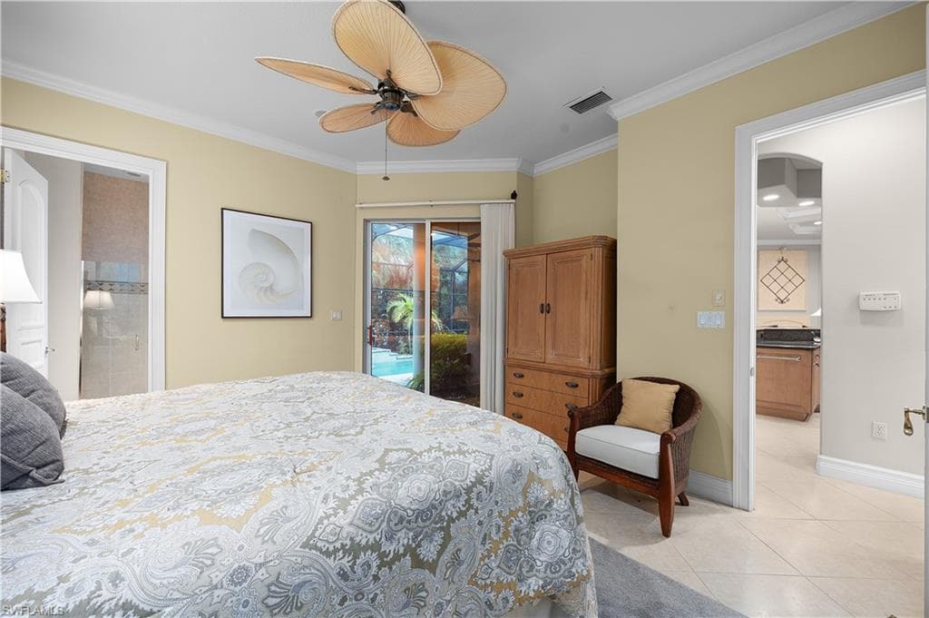 258 9th Ave S, Naples, FL 34102-22