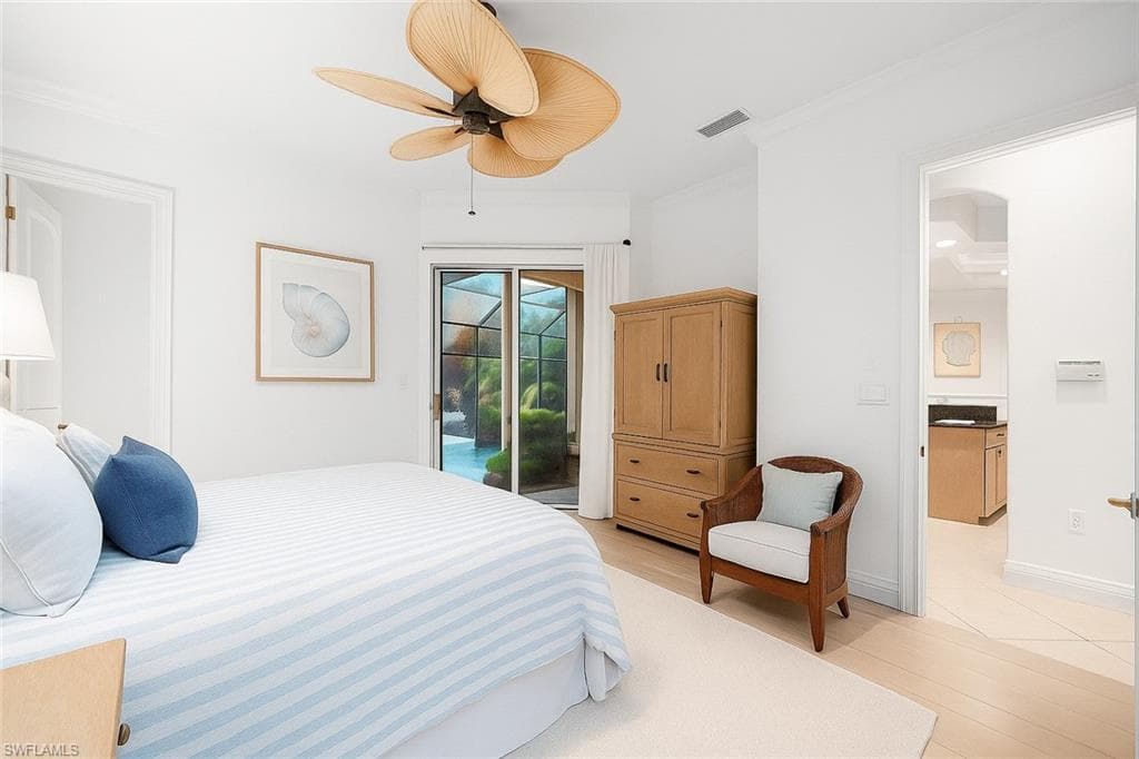 258 9th Ave S, Naples, FL 34102-23