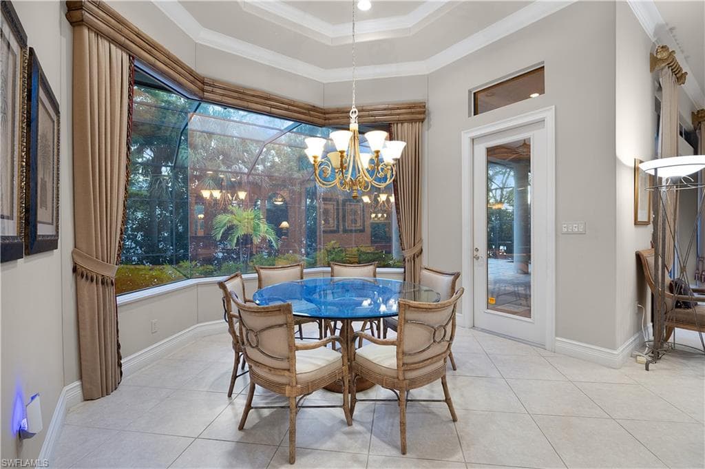 258 9th Ave S, Naples, FL 34102-24