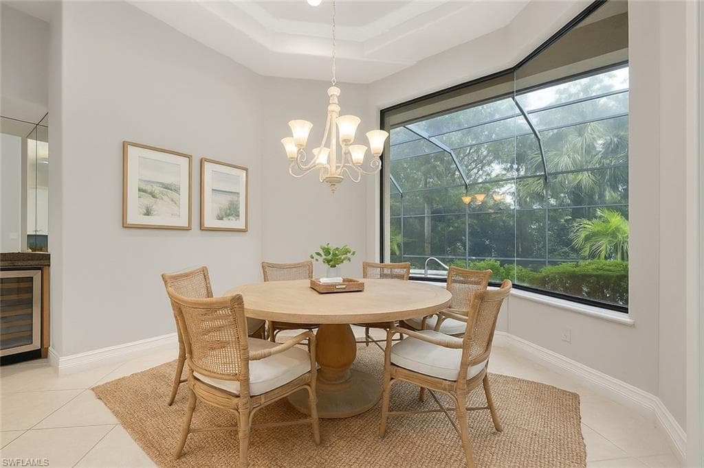 258 9th Ave S, Naples, FL 34102-25