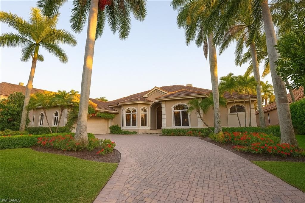 258 9th Ave S, Naples, FL 34102-2