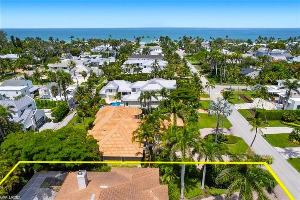 258 9th Ave S, Naples, FL 34102-46