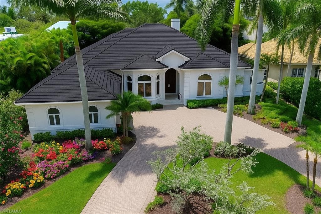 258 9th Ave S, Naples, FL 34102-5