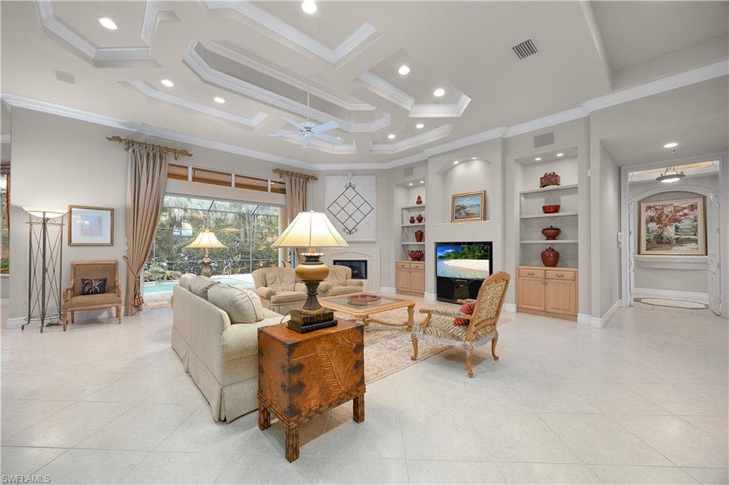 258 9th Ave S, Naples, FL 34102-6