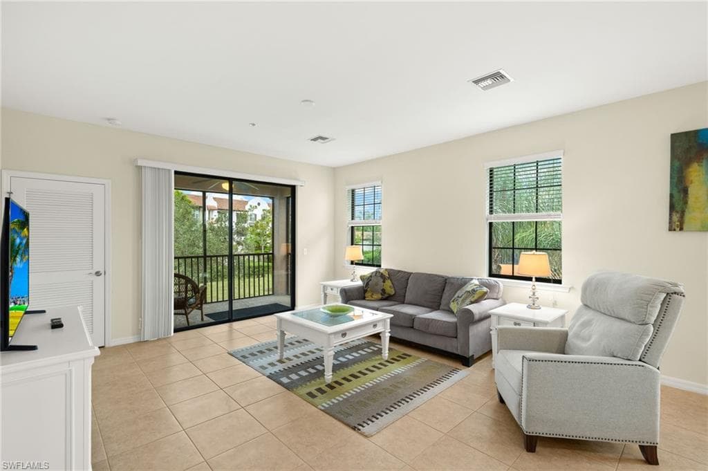 3742 Pino Vista Way 4, Estero, FL 33928-5