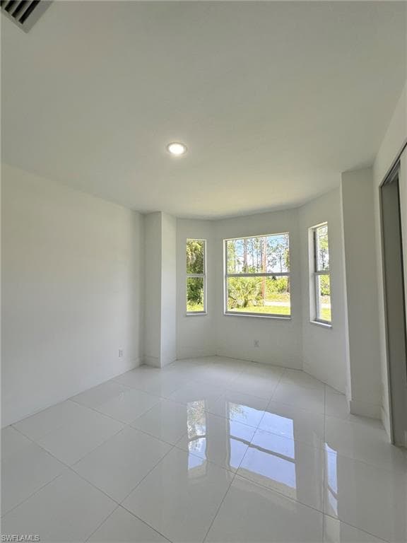 718 Chattman St E, Lehigh Acres, FL 33974-16