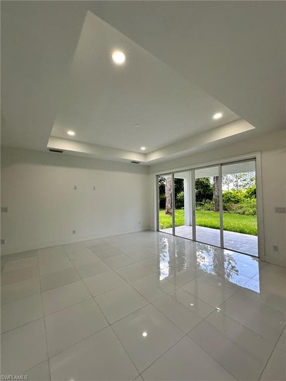 718 Chattman St E, Lehigh Acres, FL 33974-4