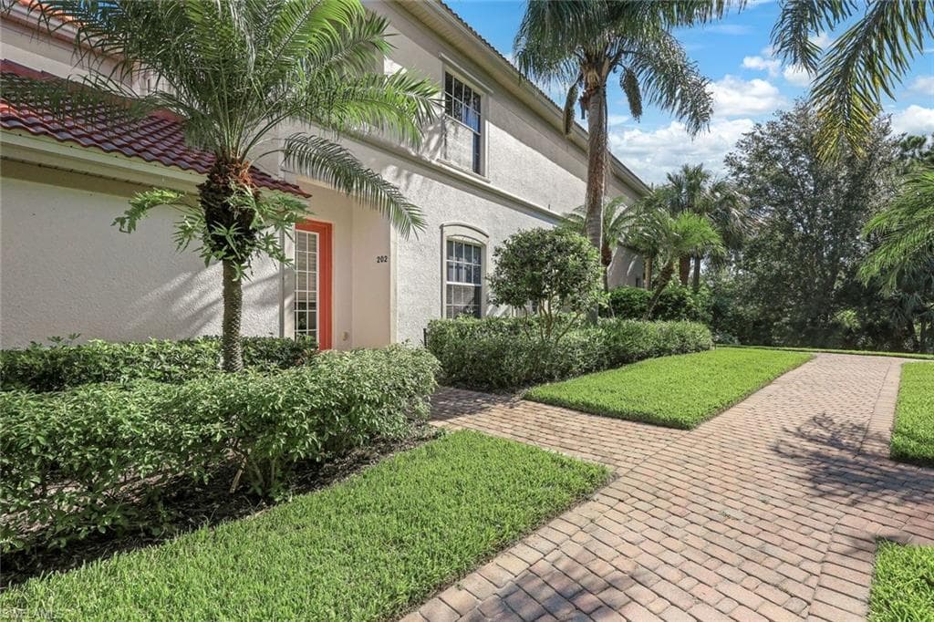 17485 Old Harmony Dr 202, Fort Myers, FL 33908-3