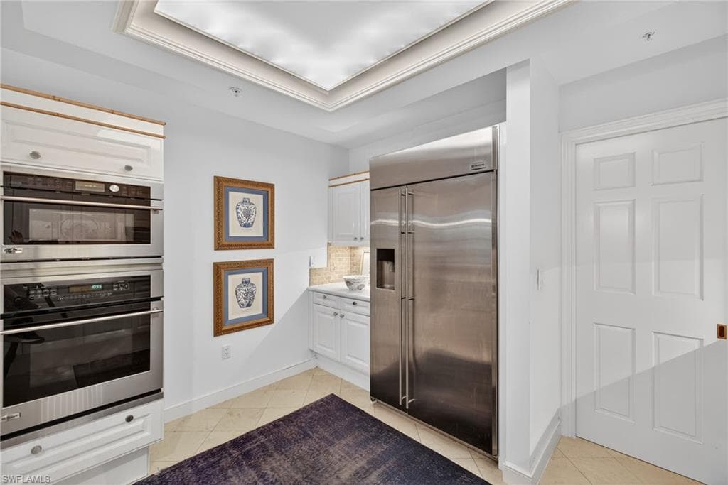 4021 Gulf Shore Blvd N V19, Naples, FL 34103-11