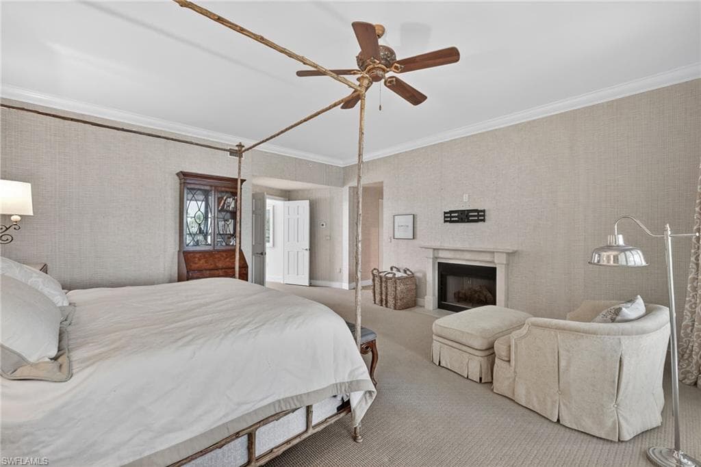 4021 Gulf Shore Blvd N V19, Naples, FL 34103-23