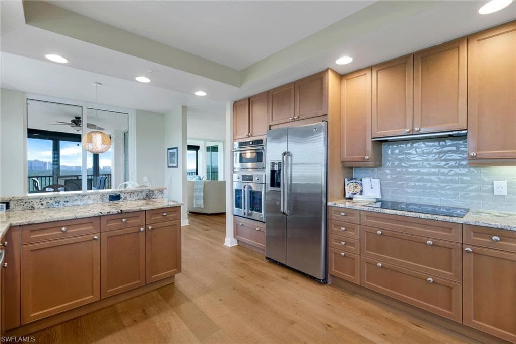 455 Cove Tower Dr 801, Naples, FL 34110-16