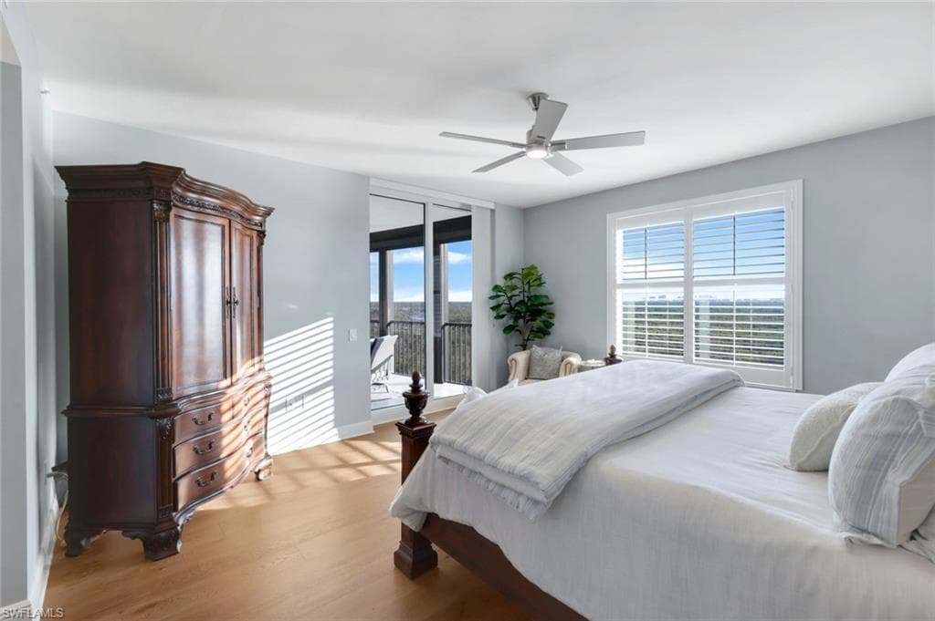 455 Cove Tower Dr 801, Naples, FL 34110-22