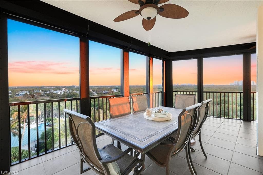 455 Cove Tower Dr 801, Naples, FL 34110-38