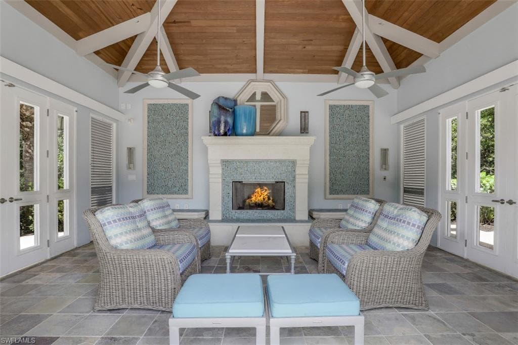 455 Cove Tower Dr 801, Naples, FL 34110-46